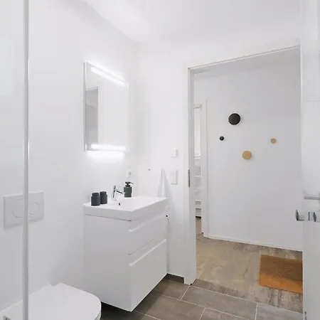 Amazing In Lembruch-dmmer See With 2 Bedrooms, Wifi And Indoor Swimming Pool Lägenhet Lembruch