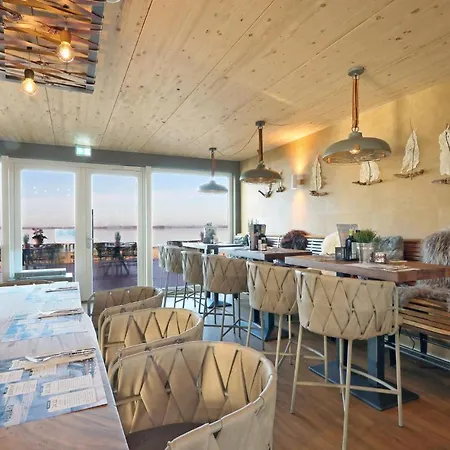 Amazing In Lembruch-dmmer See With 2 Bedrooms, Wifi And Indoor Swimming Pool
